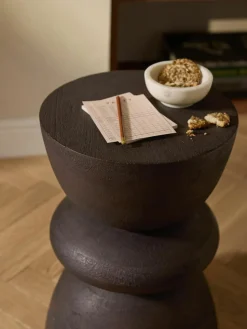 Runder Beistelltisch Benno aus Mangoholz