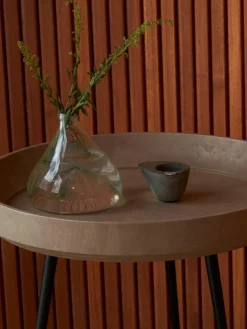 Runder Beistelltisch Bowl aus Eichenholz, handgefertigt