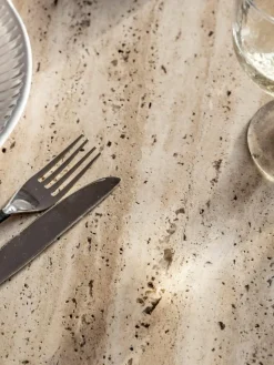 Runder Esstisch Sculpt mit Travertin-Tischplatte, Ø 110 cm