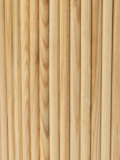 Runder Holz-Beistelltisch Nele mit Stauraum