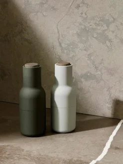 Salz- & Pfeffermühle Bottle Grinder mit Walnussholzdeckel, 2er-Set