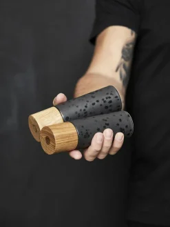 Salz- und Pfeffermühle Bizz mit Holzdeckel, 2er-Set