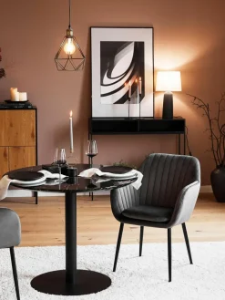 Samt-Armlehnstuhl Emilia mit Metallbeinen