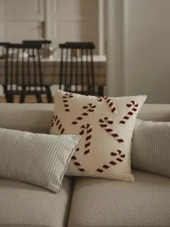 Samt-Kissenhülle Darva mit getuftetem Zuckerstangen-Muster