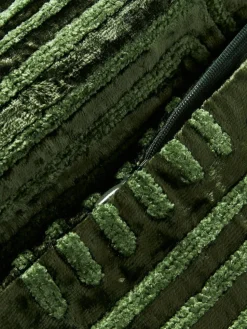 Samt-Kissenhülle Stormi mit Chenille-Stickerei