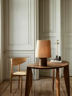 Schreibtisch Feve aus Walnussholz in organischer Form