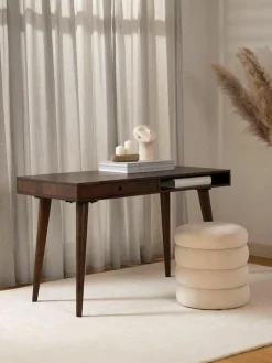 Schreibtisch Tova aus Massivholz mit Schublade