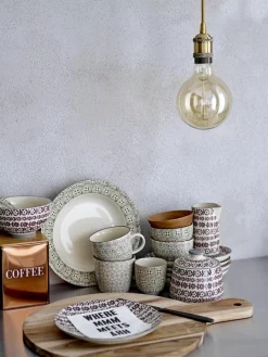 Tassen Karine mit kleinem Muster, 4er-Set