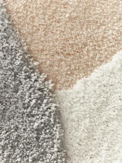 Teppich Rylee in organischer Form