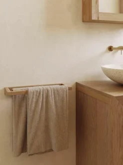 Wand-Handtuchhalter Kenta aus Teakholz