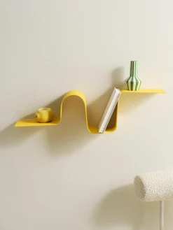 Wandregal Caterpillar aus Metall