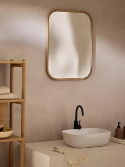 Wandspiegel Levan mit Eichenholzrahmen