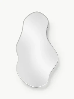 Wandspiegel Pond in organischer Form