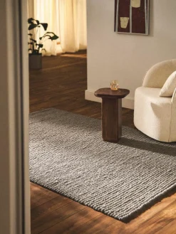 Wollteppich Bruna mit geflochtener Struktur