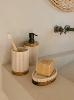 Zahnputzbecher Laura mit Holz-Dekor